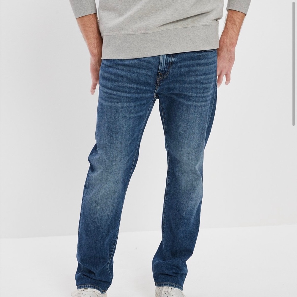 American Eagle Relaxed Straight Medium Wash